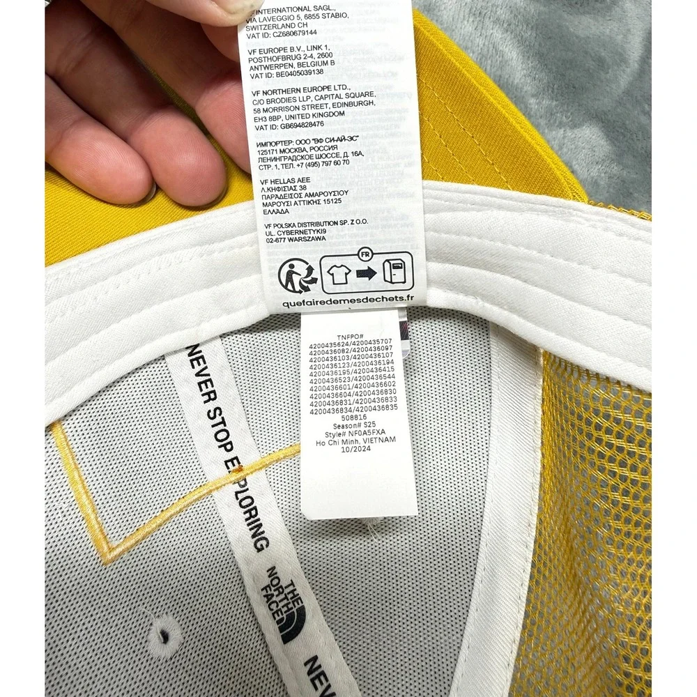 The North Face Mudder Trucker Hat Snapback White Yellow Fine Alpine Equipment